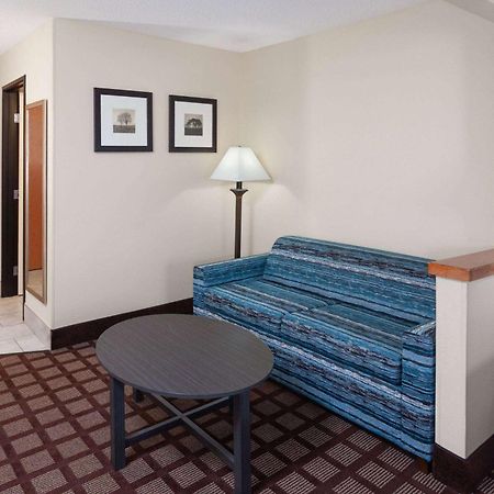 Americinn By Wyndham Hudson Exterior photo