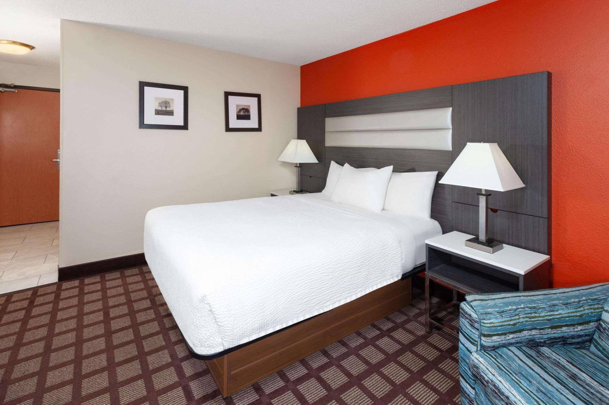 Americinn By Wyndham Hudson Exterior photo